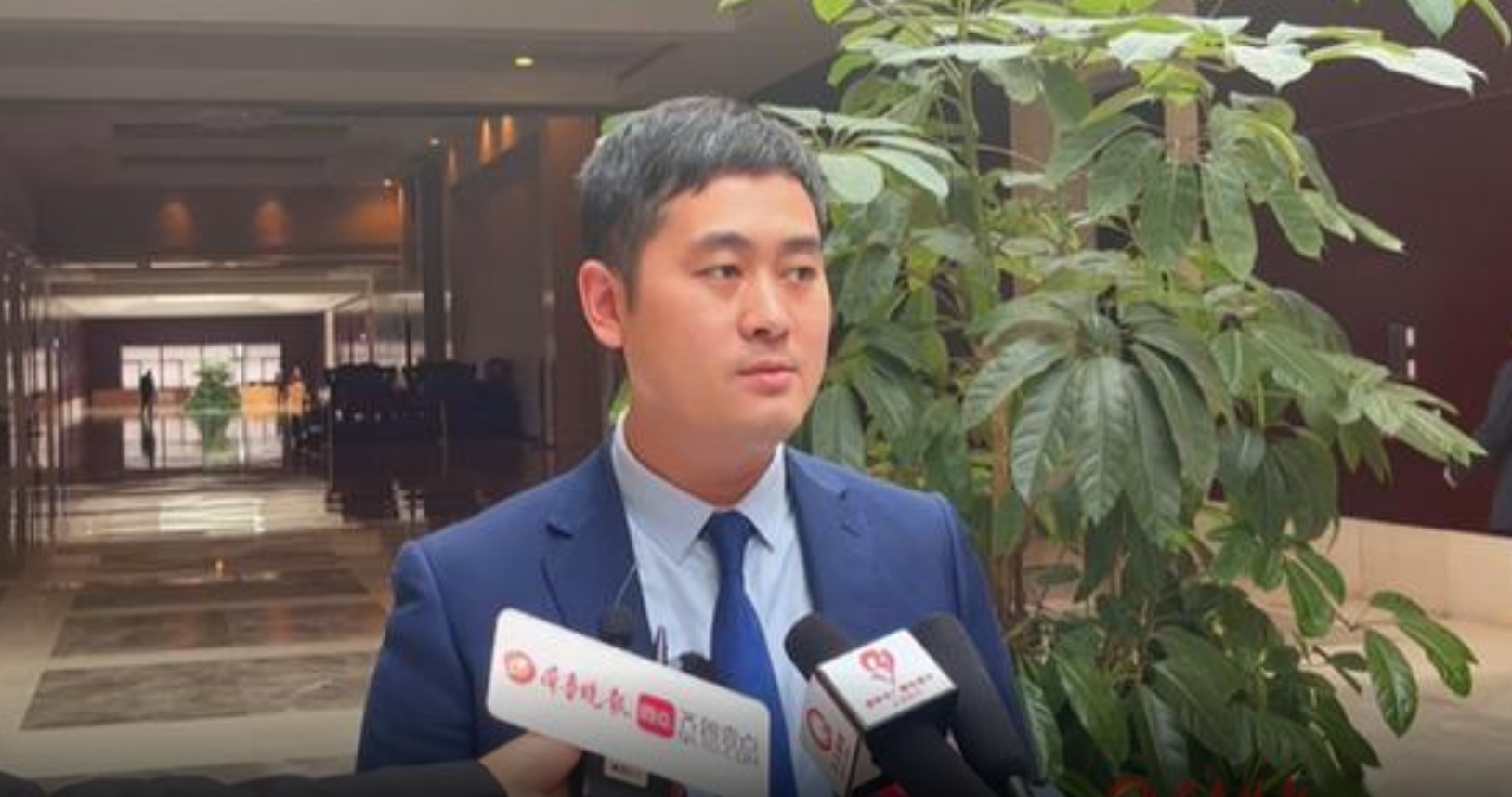 两会访谈|j9真人品牌光电董事长李哲:创新发展,为淄博经济赋能